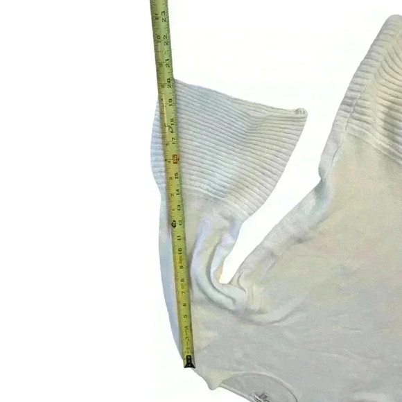 Neiman Marcus Cashmere Sweater Sz XL Gorgeous Bell 3/4 Sleeve Cream Color $998 - Picture 5 of 8